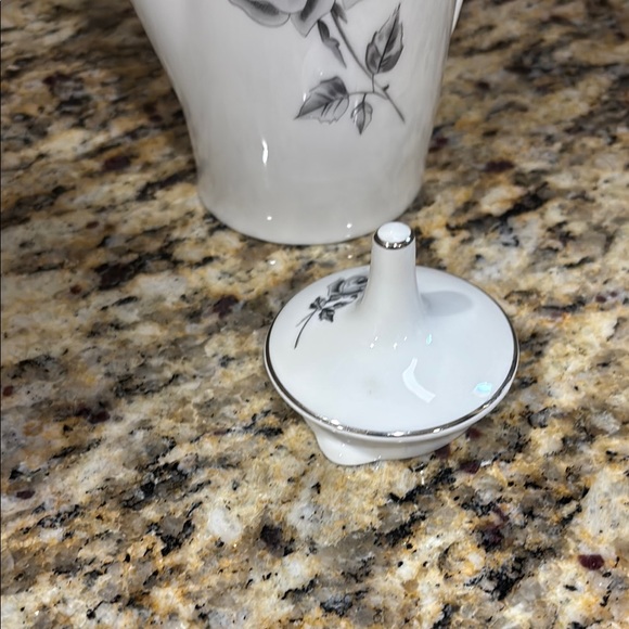 White and Gray Floral Coffee Set Kitchen Accessory - Picture 10 of 12